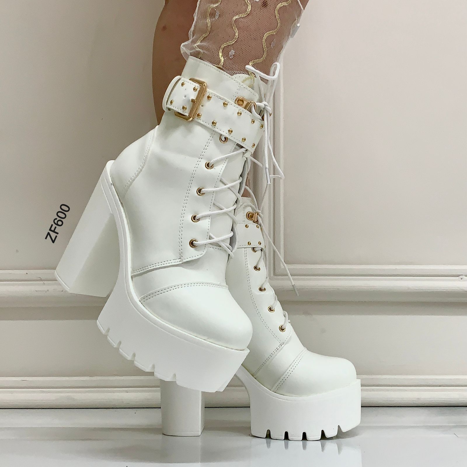 Botin blanco apliques dorados tacon 12cm 169-1 C-3